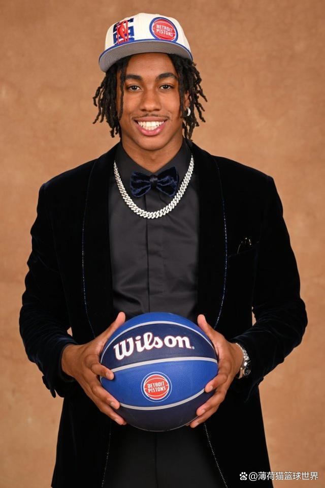 关键时刻底特律活塞备战意大利杯；队长鼓劲细节曝光；信心回归；球探报告显示潜力的简单介绍-凯时官网